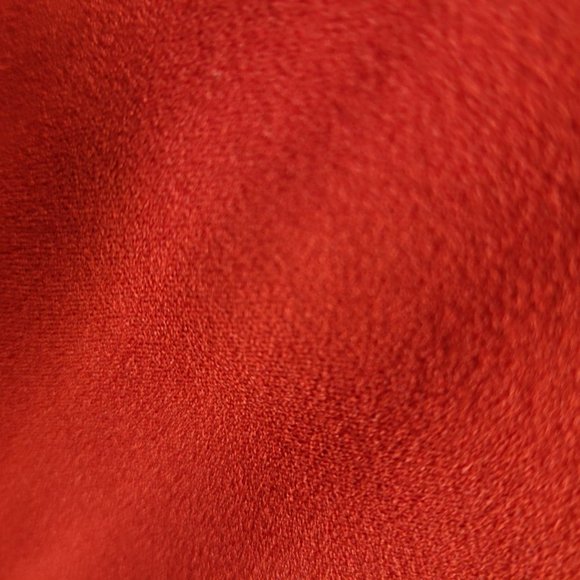 Gorgeous off the shoulder asymmetric hem T… - Picture 4 of 5